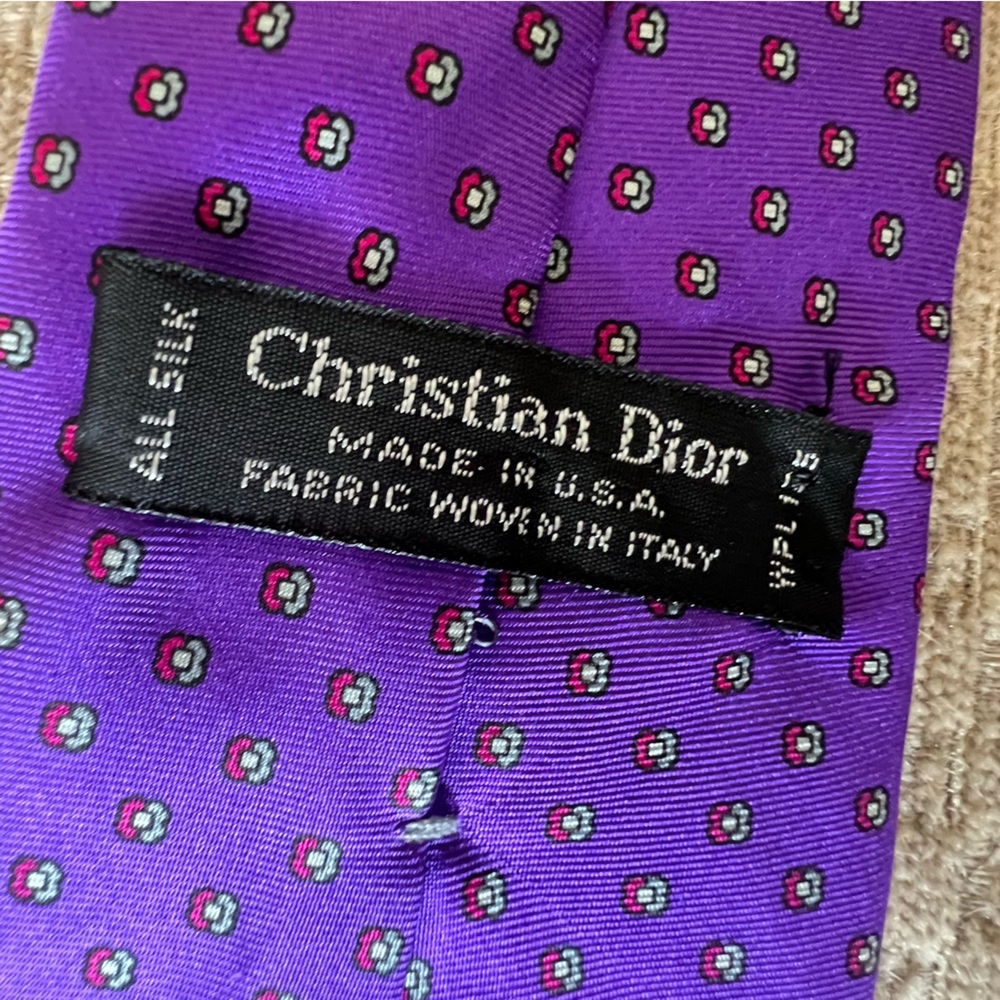 Christian Dior Men's Vintage Floral Paisley Silk Neck Tie Bright Purple